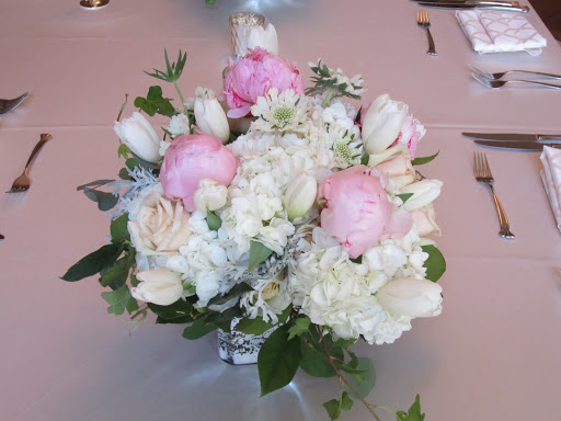 Florist «Westgate Flower & Plant Shop», reviews and photos, 841 S Oak Park Ave, Oak Park, IL 60304, USA