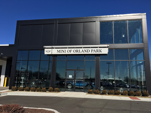 Car Dealer «MINI of Orland Park», reviews and photos, 11030 W 159th St, Orland Park, IL 60467, USA