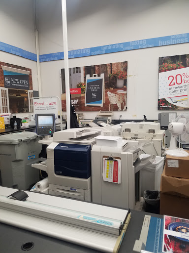 Office Supply Store «Staples», reviews and photos, 7551 Freeport Blvd, Sacramento, CA 95832, USA