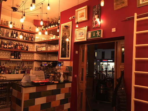La Roux Café & Wine Bar