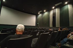 Cinemas 5 image
