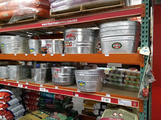 Home Improvement Store «Tractor Supply Co.», reviews and photos, 389 Comfort Dr, Harrison, OH 45030, USA