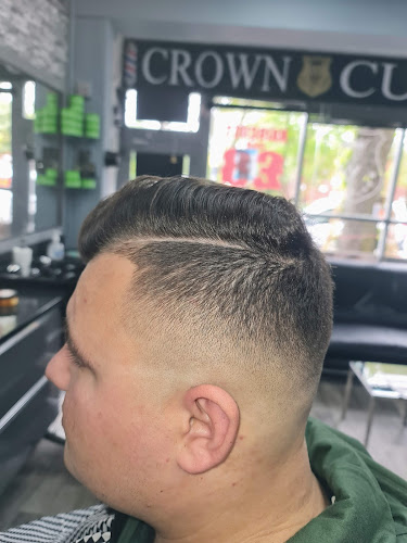 CROWN CUTS - Leicester