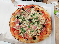 Plats et boissons du Pizzeria Pizza Carloni à Villeurbanne - n°14