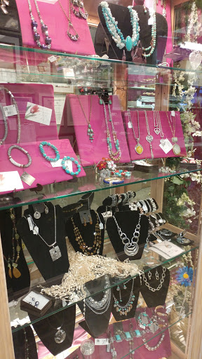 Florist «Fruits & Flowers», reviews and photos, 566 Lindley St, Bridgeport, CT 06606, USA