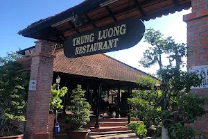 Nhà hàng Trung Lương image