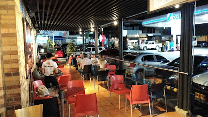 Burger King Envigado - Cra. 43A #27Sur 46, Zona 2, Envigado, Antioquia, Colombia