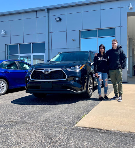 Car Dealer «Toyota of Warsaw», reviews and photos, 448 W 250 N, Warsaw, IN 46582, USA