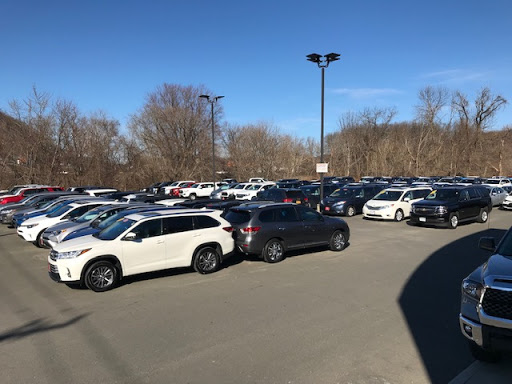 Car Dealer «Greentree Toyota», reviews and photos, 87 Federal Rd, Danbury, CT 06811, USA