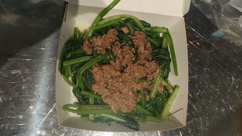 一禾禾123｜一秝純牛肉燥飯｜辣炒雞絲麵｜鹹粥｜宵夜美食｜小菜湯品飲料｜平價宵夜美食｜外帶內用 的照片