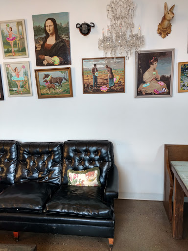 Donut Shop «The Dancing Donut», reviews and photos, 1134 E 54th St G, Indianapolis, IN 46220, USA