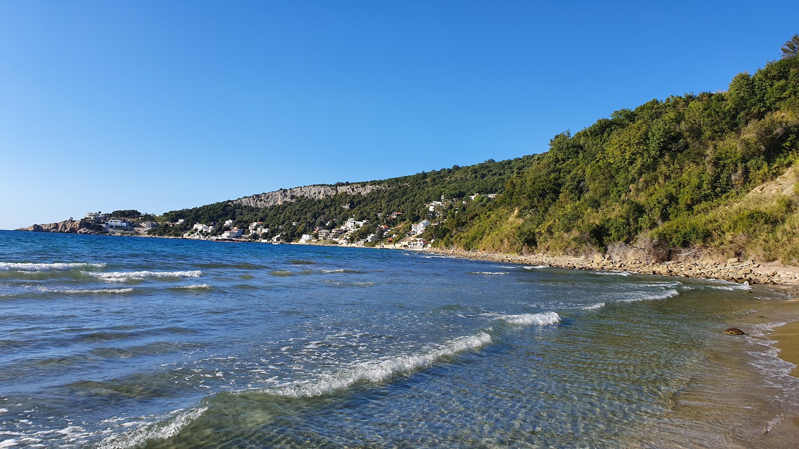 Foto di Kruche beach con molto pulita livello di pulizia