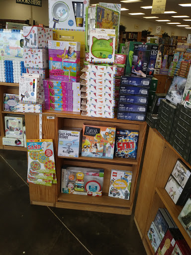 Book Store «Half Price Books», reviews and photos, 711 N Hwy 67, Cedar Hill, TX 75104, USA