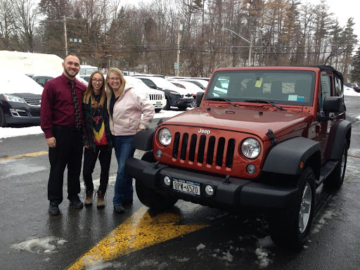 Car Dealer «Romano Chrysler Jeep», reviews and photos, 215 W Genesee St, Fayetteville, NY 13066, USA