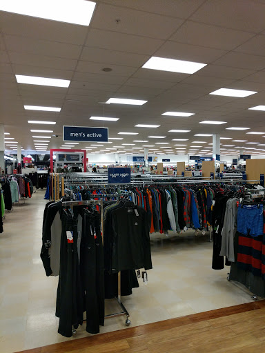 Furniture Store «HomeGoods», reviews and photos, 501 Town Centre Dr, Glen Mills, PA 19342, USA