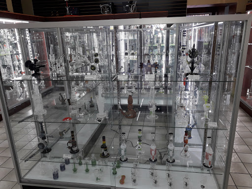 Tobacco Shop «Blue Moon Smoke Shop», reviews and photos, 470 Commonwealth Avenue, Boston, MA 02215, USA