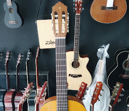 Gitarku pemogan photo