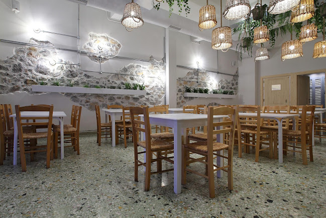 Αρχιεπισκόπου Μακαρίου 47, Χαλκίδα 341 00