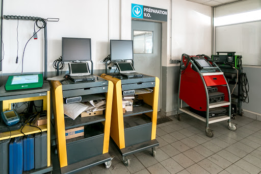 Photo 2 - PLUCHON AUTOMOBILES