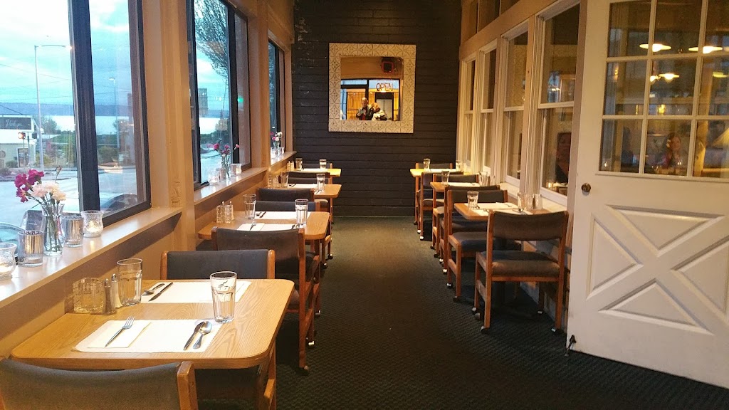 Cafe De Paris Restaurant 98020