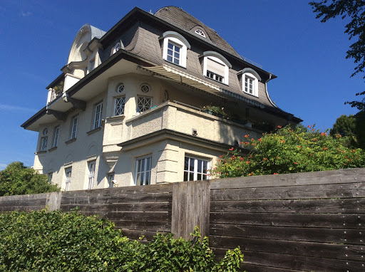 Tierarzt Dr. med. vet. Martin G. Eckhardt unter Blaustein, 