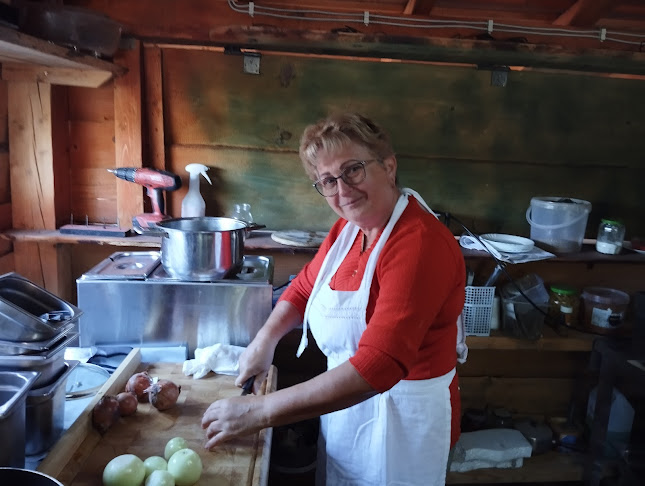 Opinii despre Feri Red Pub în Győr - Kocsma