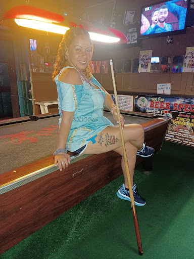 Bowling Alley «Holiday Bowling Center & Sports Bar», reviews and photos, 106 E Pembroke Rd, Hallandale Beach, FL 33009, USA