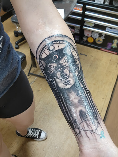 Tattoo Shop «Ace Tattoo and Piercing», reviews and photos, 15224 N 59th Ave #15, Glendale, AZ 85306, USA