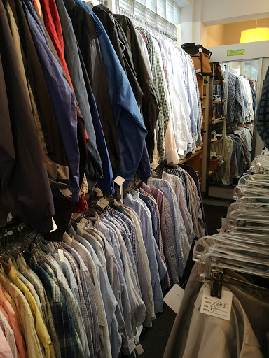 Thrift Store «Winnetka Thrift Shop», reviews and photos, 992 Green Bay Rd, Winnetka, IL 60093, USA