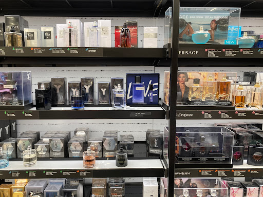 Cosmetics Store «SEPHORA», reviews and photos, 1600 Rio Rd E, Charlottesville, VA 22901, USA