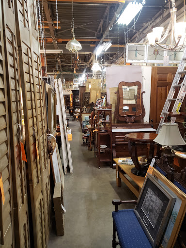Antique Furniture Store «Lots of Furniture Antiques Warehouse», reviews and photos, 910 N Riverfront Blvd, Dallas, TX 75207, USA
