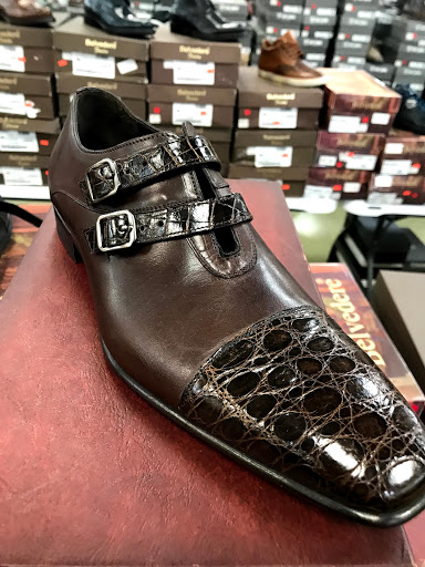 Discount Store «D&K Suit City», reviews and photos, 2975 Headland Dr SW, Atlanta, GA 30311, USA