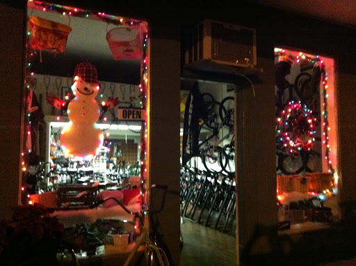 Bicycle Repair Shop «Breakaway Bicycles», reviews and photos, 141 Lincoln Ave, Winter Park, FL 32789, USA