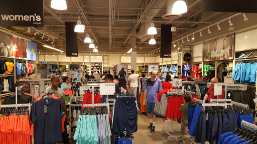 Shopping Mall «Jersey Shore Premium Outlets», reviews and photos, 1 Premium Outlet Blvd, Tinton Falls, NJ 07753, USA