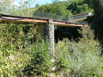 Passerelle privée sur l'Ardèche à Barnas