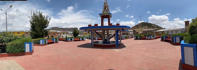 Plaza de armas de Huatasani - Huatasani