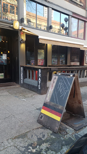 German Restaurant «Altstadt Bierhalle & Brathaus», reviews and photos, 209 1st Avenue South, Seattle, WA 98104, USA