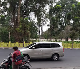 RedDoorz near Medan Railway Station photo