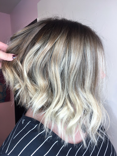 Beauty Salon «London Calling Salon», reviews and photos, 27380 Gratiot Ave, Roseville, MI 48066, USA