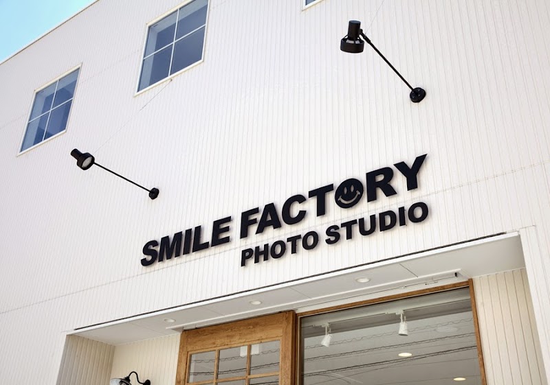 SMILE FACTORY PHOTO STUDIO