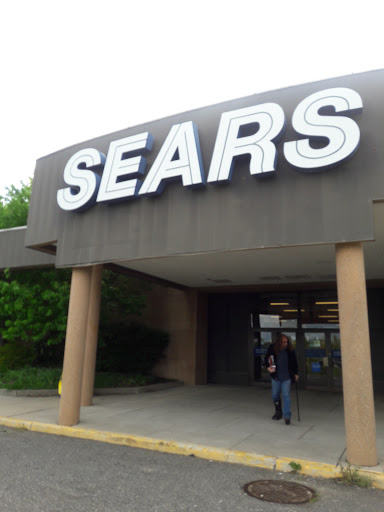 Sears, 2501 Mt Holly Rd, Burlington, NJ 08016, USA, 