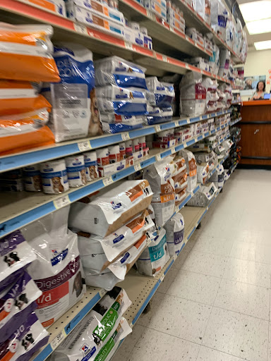 Pet Supply Store «PetSmart», reviews and photos, 45050 Northpointe Blvd, Utica, MI 48315, USA