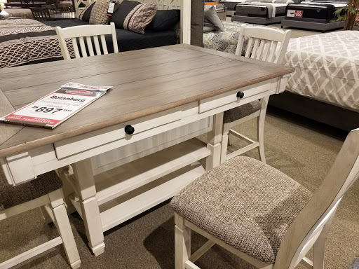 Furniture Store «Furniture Deals», reviews and photos, 14121 US-40, Kansas City, MO 64136, USA