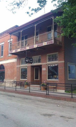 Gourmet Grocery Store «By The Spoonful», reviews and photos, 221 Main St, McGregor, IA 52157, USA