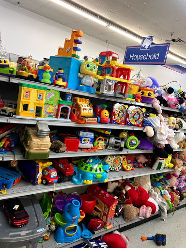 Thrift Store «Goodwill Industries of Greater Cleveland & East Central Ohio», reviews and photos, 12650A Rockside Rd, Cleveland, OH 44125, USA