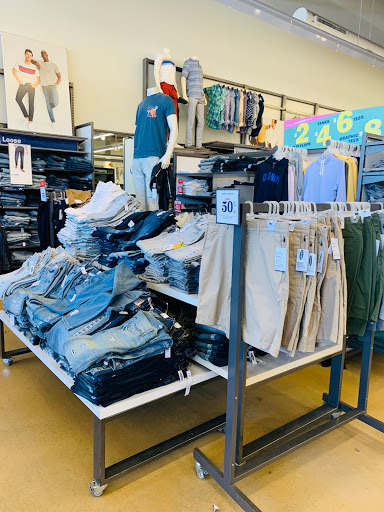 Clothing Store «Old Navy», reviews and photos, 3020 Brandywine Pkwy, Wilmington, DE 19803, USA