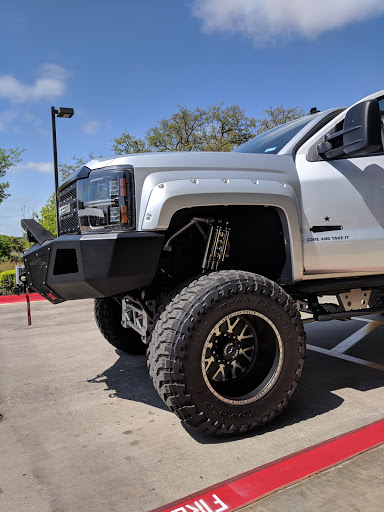 Tire Shop «Discount Tire Store - Bee Cave, TX», reviews and photos, 3922 Ranch Rd 620 S, Bee Cave, TX 78738, USA