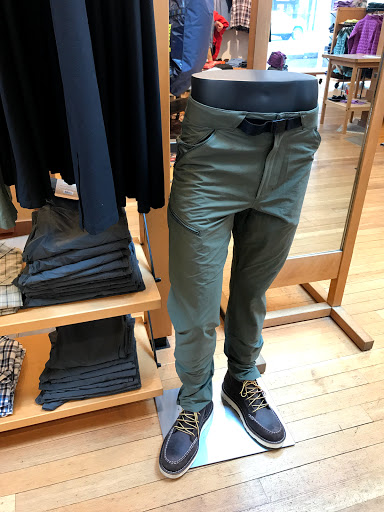 Stores to buy men's pants Seattle