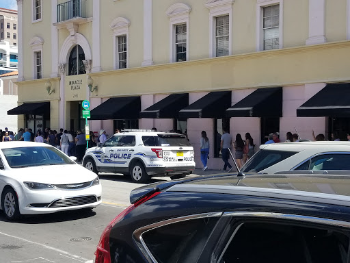 Shopping Mall «Miracle Mile and Downtown Coral Gables», reviews and photos, 220 Miracle Mile, Miami, FL 33134, USA