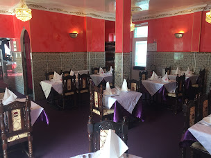 Photo n°4 de Le Riad de Marrakech à Laroche-Saint-Cydroine ()